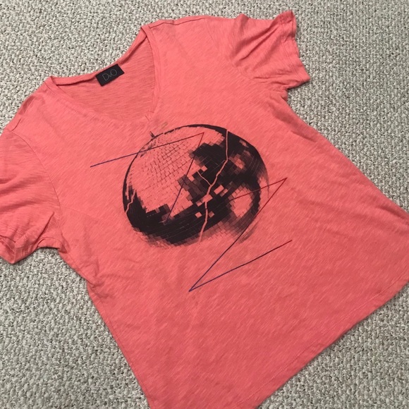 DuO V-Neck Coral Disco Ball Vintage Graphic T-Shirt - Picture 9 of 12